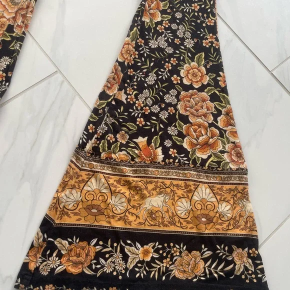 Spell & The Gypsy Mystic Bells - XS - Picture 4 of 12